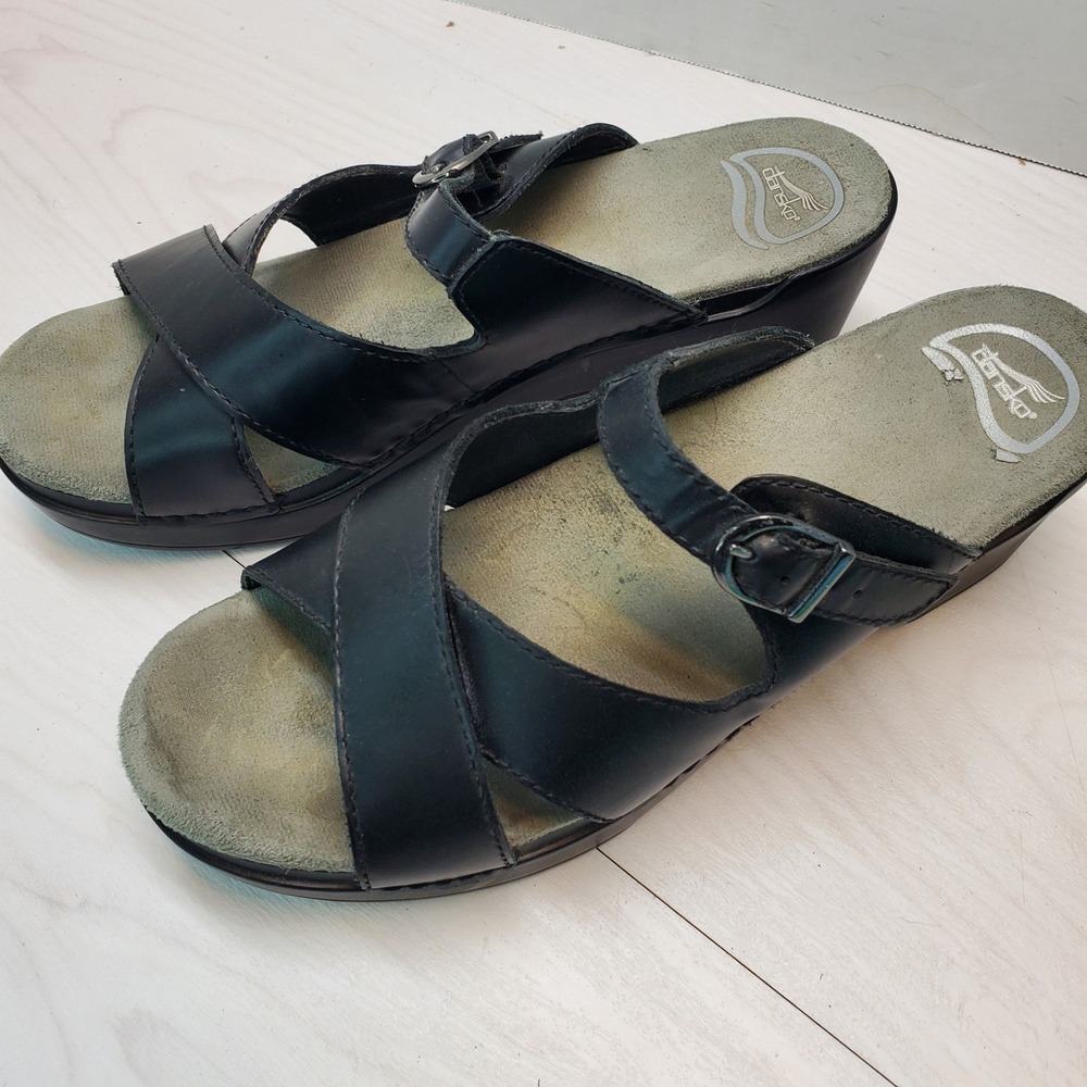 Dansko Black Leather Wedge Slide Sandals Buckle Straps Wmn 42 Quiet Luxury Boho